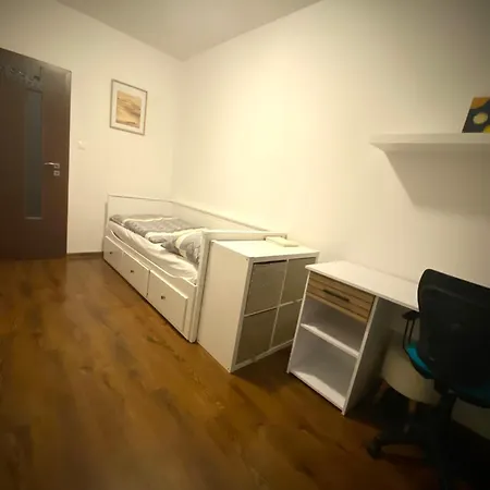 3 Izbovy Knm Lägenhet *